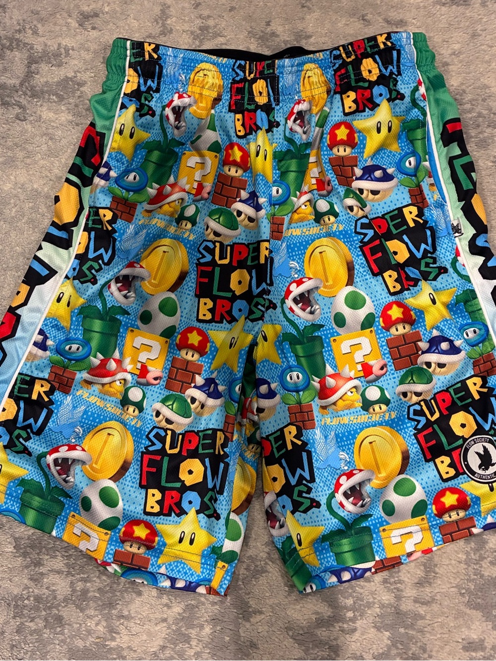Mario Bros Flow Society Shorts sz. YXL - Picture 2 of 5